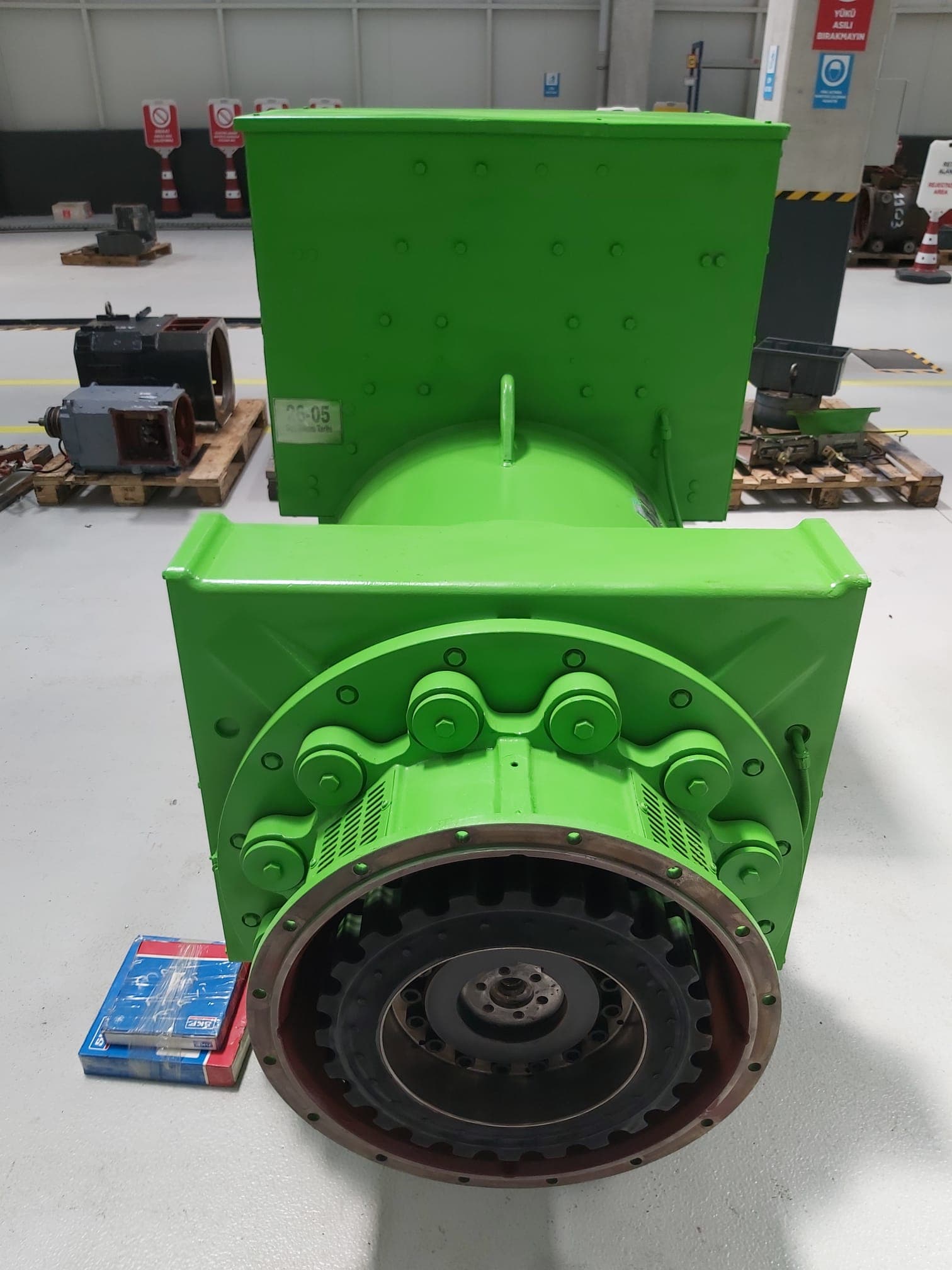 A green alternator, front view