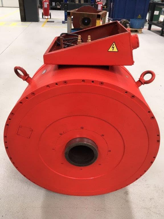 A red-bodied motor